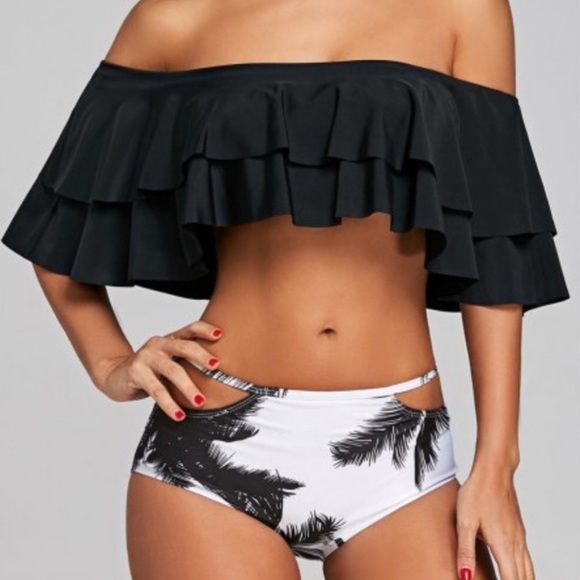 LAST1️⃣//3 TIER OFF SHOULDER BIKINI SET - Picture 3 of 10